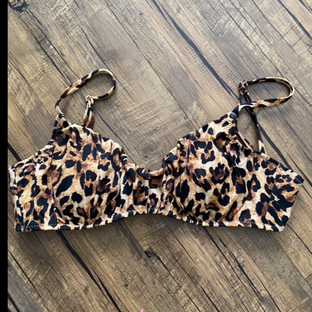 Shade & Shore Leopard Print Bikini Top 34C